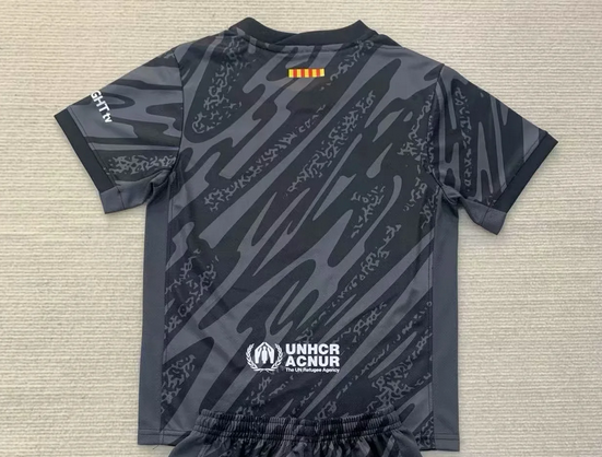 Barcelona 2024/25 Away Goalkeeper Shirt