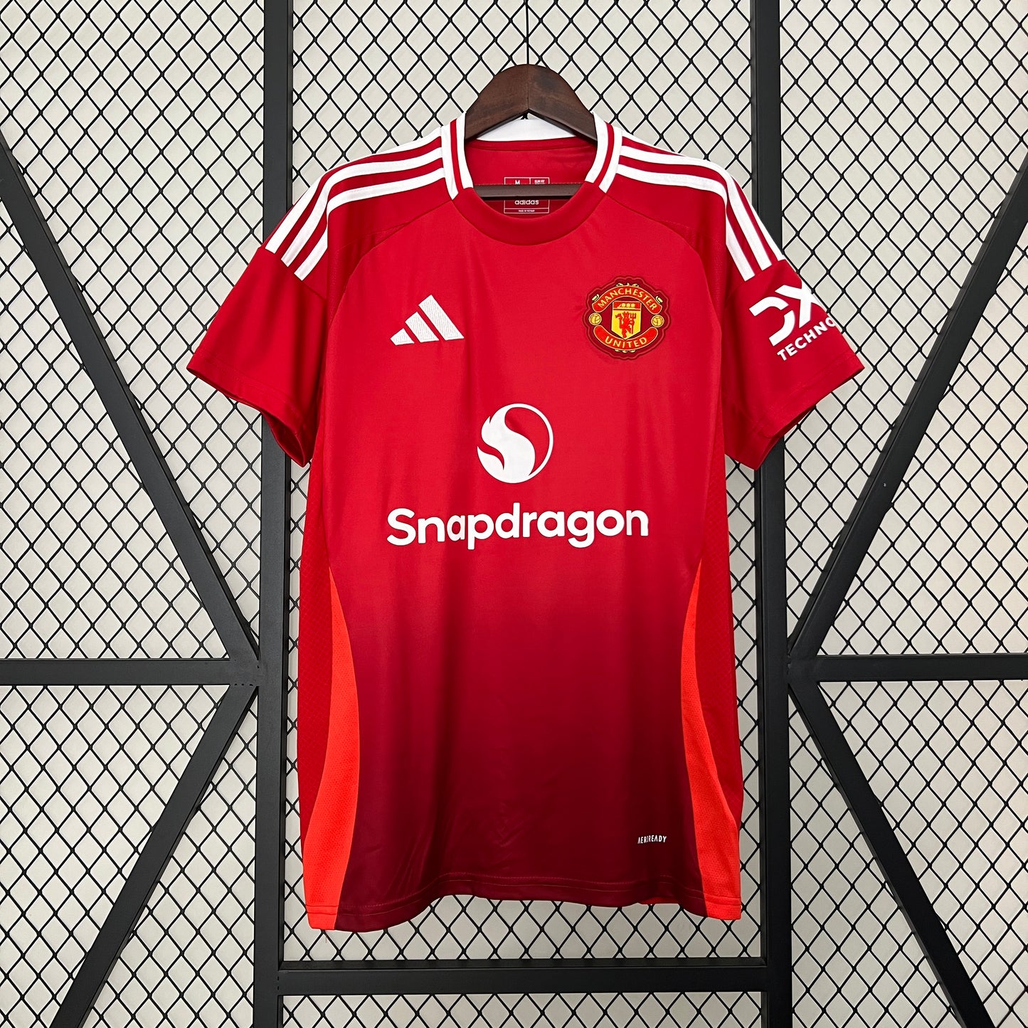 Manchester United Home Shirt 2024/25