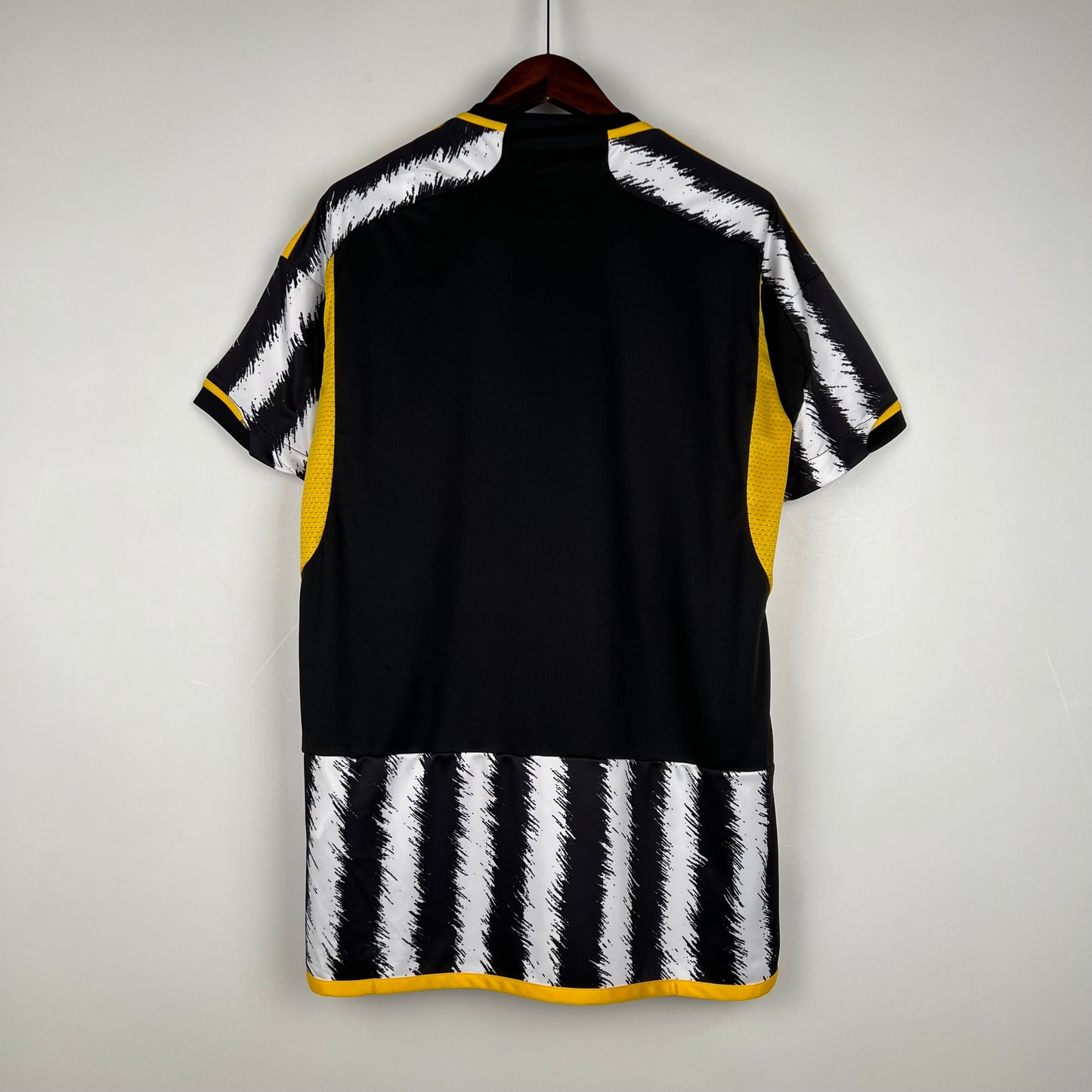 Juventus Home Shirt 2023-24