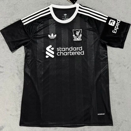 Liverpool Black Goalkeeper Shirt 2025/26